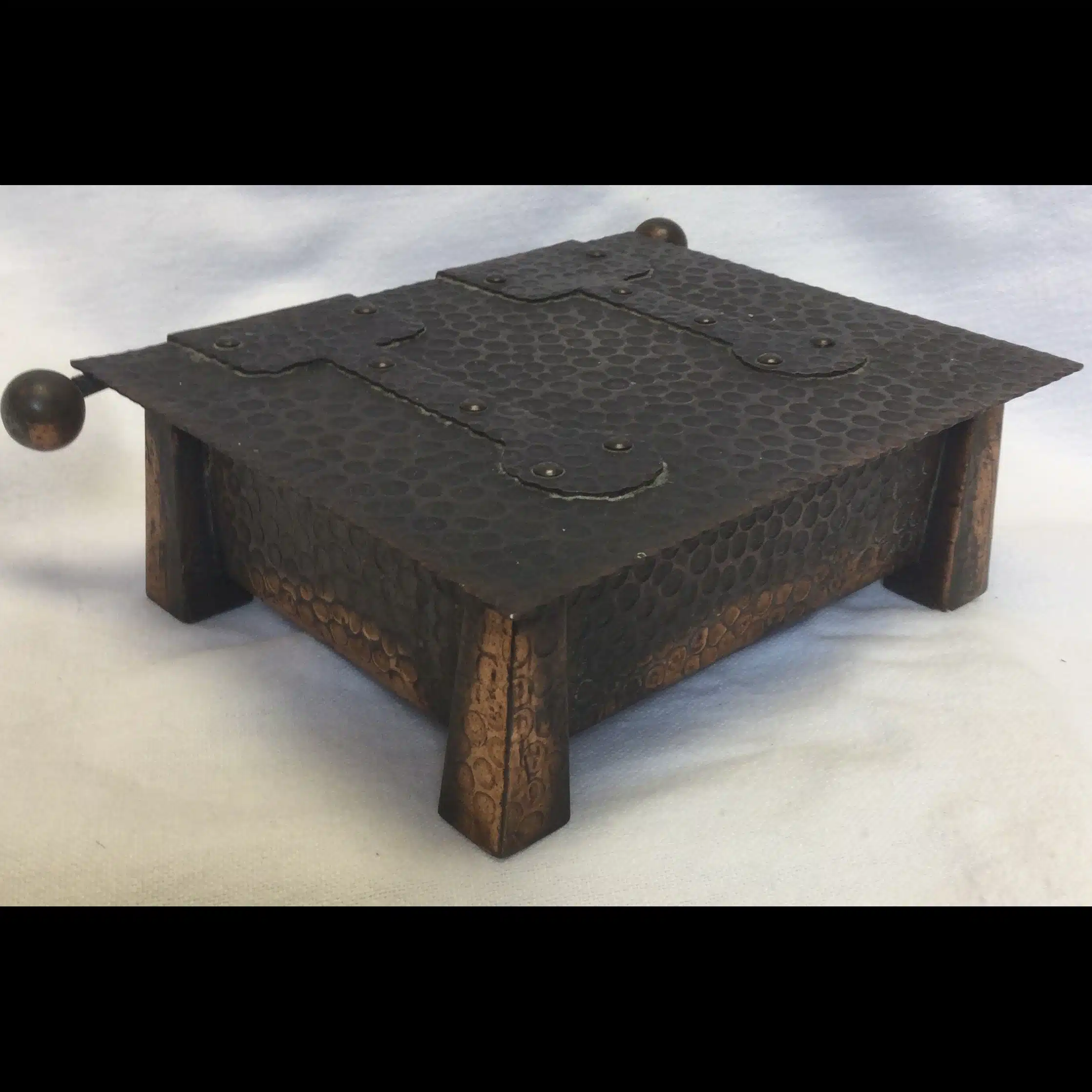 j.f.poole hayle cornwall double strap secessionist box [hayle]